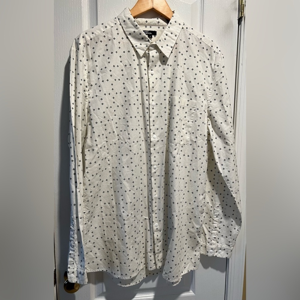 Levi’s, California men’s snap down long sleeve, cotton shirt, size XL.